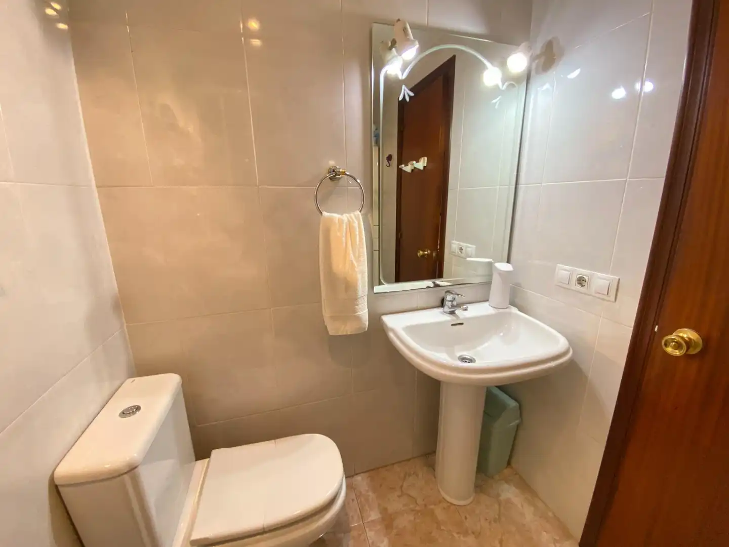 Badezimmer von Wohnung zum Verkauf in  Palma de Mallorca mit Klimaanlage, Abstellraum und Balkon
