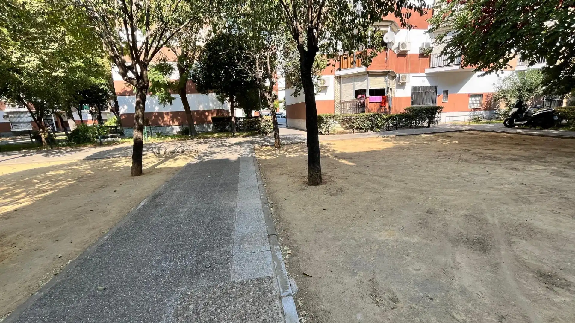 Parking of Flat for sale in Sevilla  with Air Conditioner and Terrace