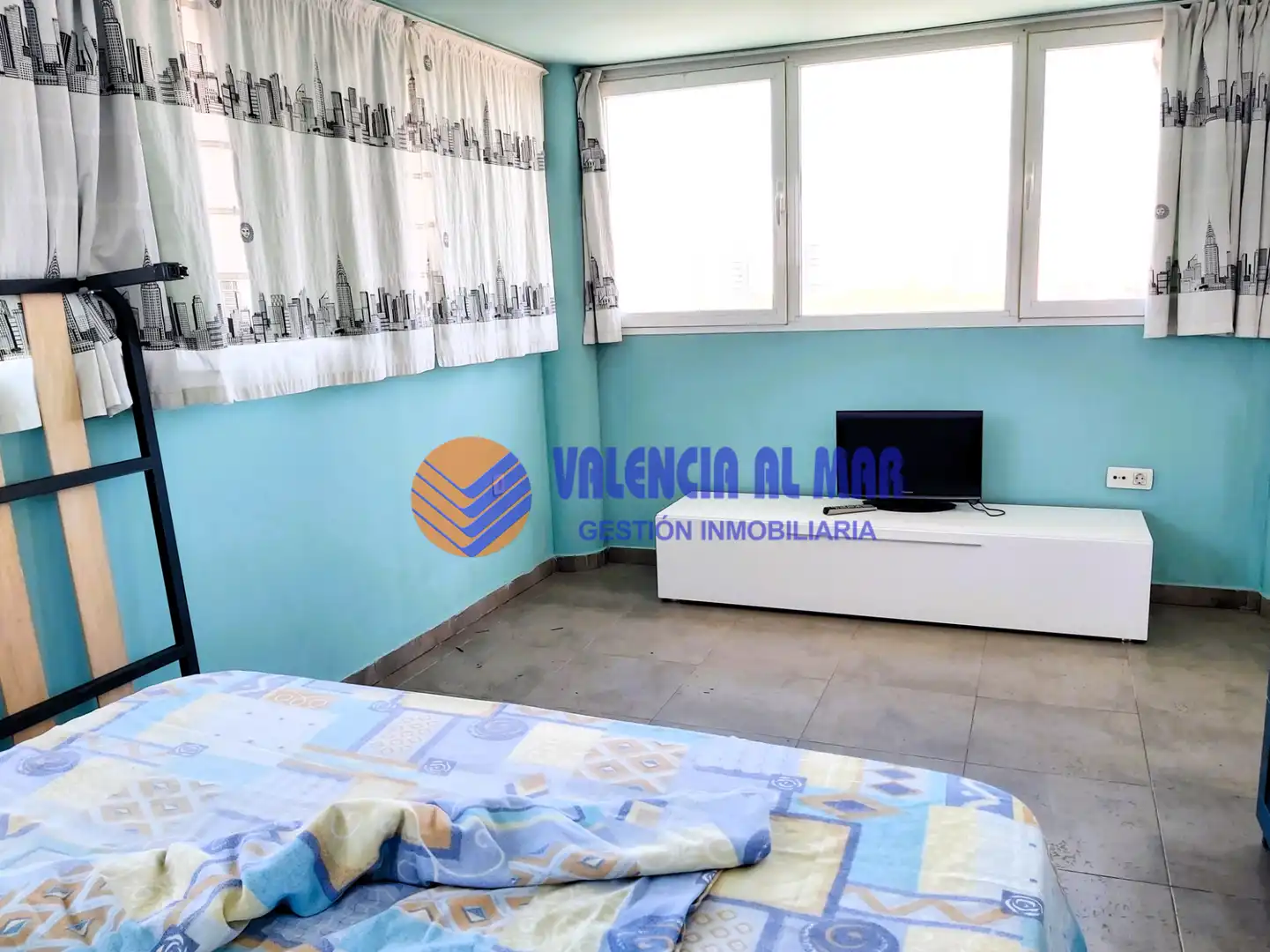 Schlafzimmer von Dachboden zum Verkauf in Valencia mit Klimaanlage, Heizung und Parkett