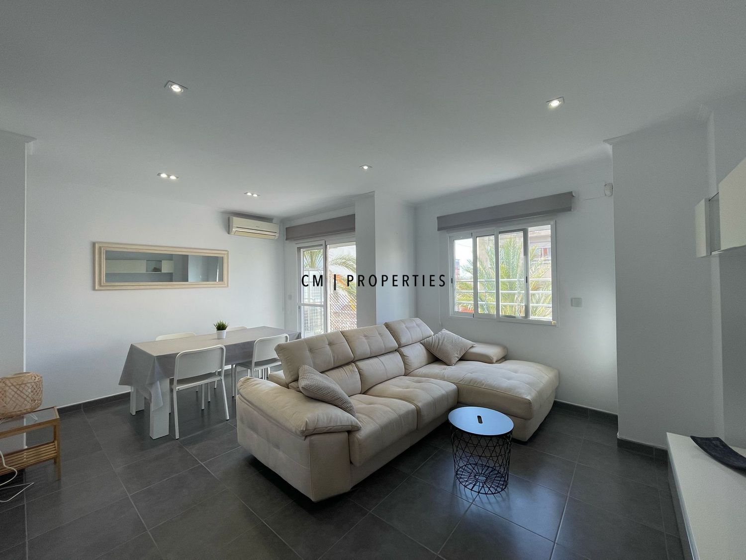 Vista exterior de Pis de lloguer en  Valencia Capital amb Aire condicionat, Calefacció i Terrassa