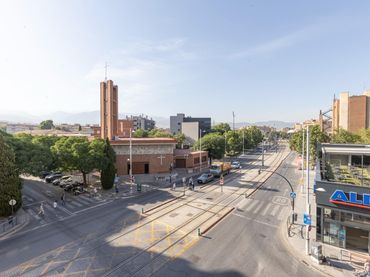 Pis amb balcó en venda a Calle Palencia 23