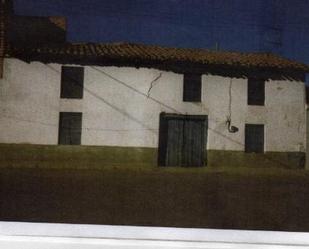 Exterior view of House or chalet for sale in Roperuelos del Páramo  with Heating