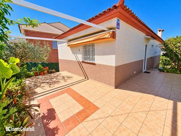 Chalet en venta en Santa Maria de Montserrat 27
