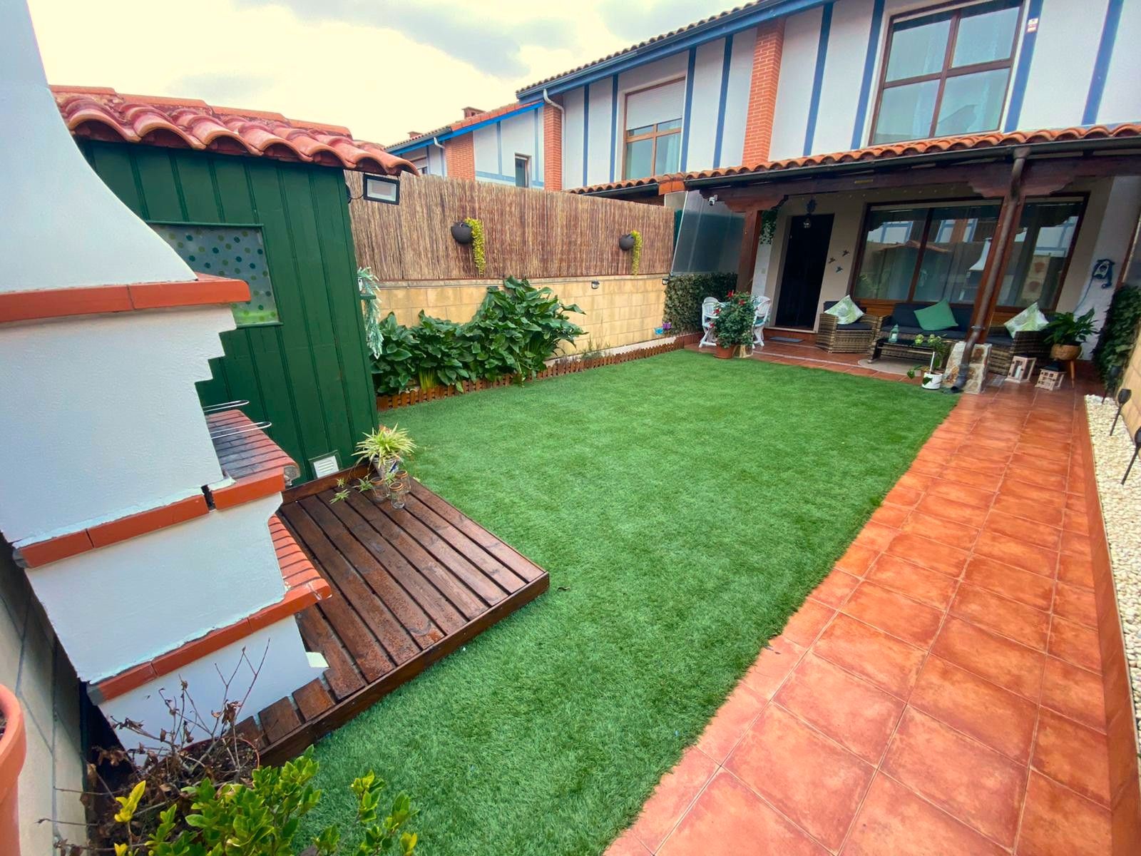 Jardí de Casa o xalet en venda en Castro-Urdiales amb Calefacció, Jardí privat i Terrassa