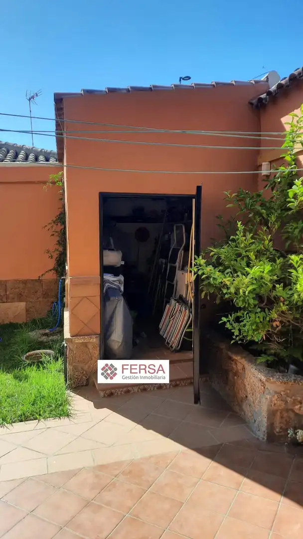 Casa adosada en venda en El Puerto de Santa María amb Aire condicionat, Calefacció i Jardí privat