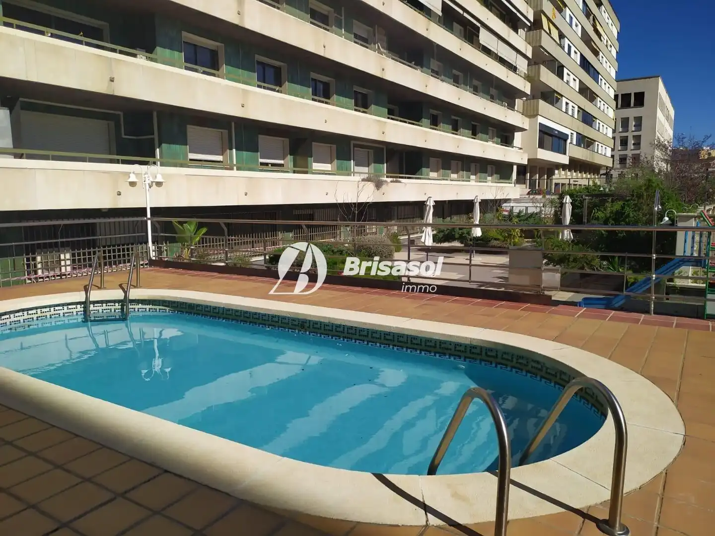 Piscina de Piso en venta en Tarragona con Aire acondicionado, Calefacción y Parquet
