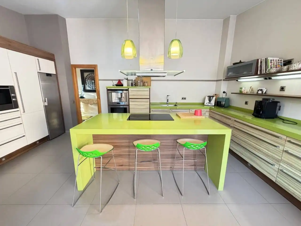 Cuina de Casa o xalet en venda en Chiclana de la Frontera amb Aire condicionat, Jardí privat i Terrassa