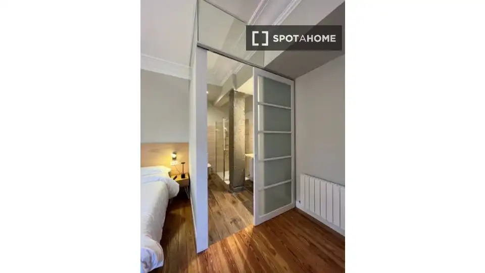 Habitación de Piso para compartir en Donostia - San Sebastián  con Aire acondicionado, Calefacción y Amueblado