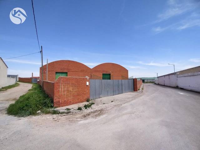Nave industrial en Venta en CALLE CERRO MOLINO en Tresjuncos