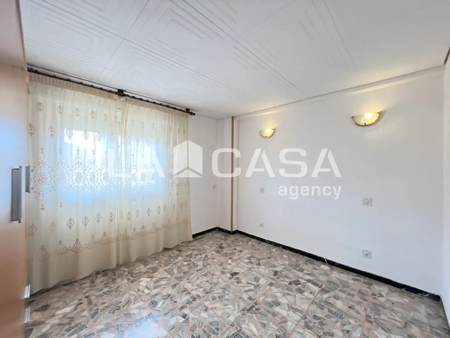 Flat for sale in Badalona  with Balcony