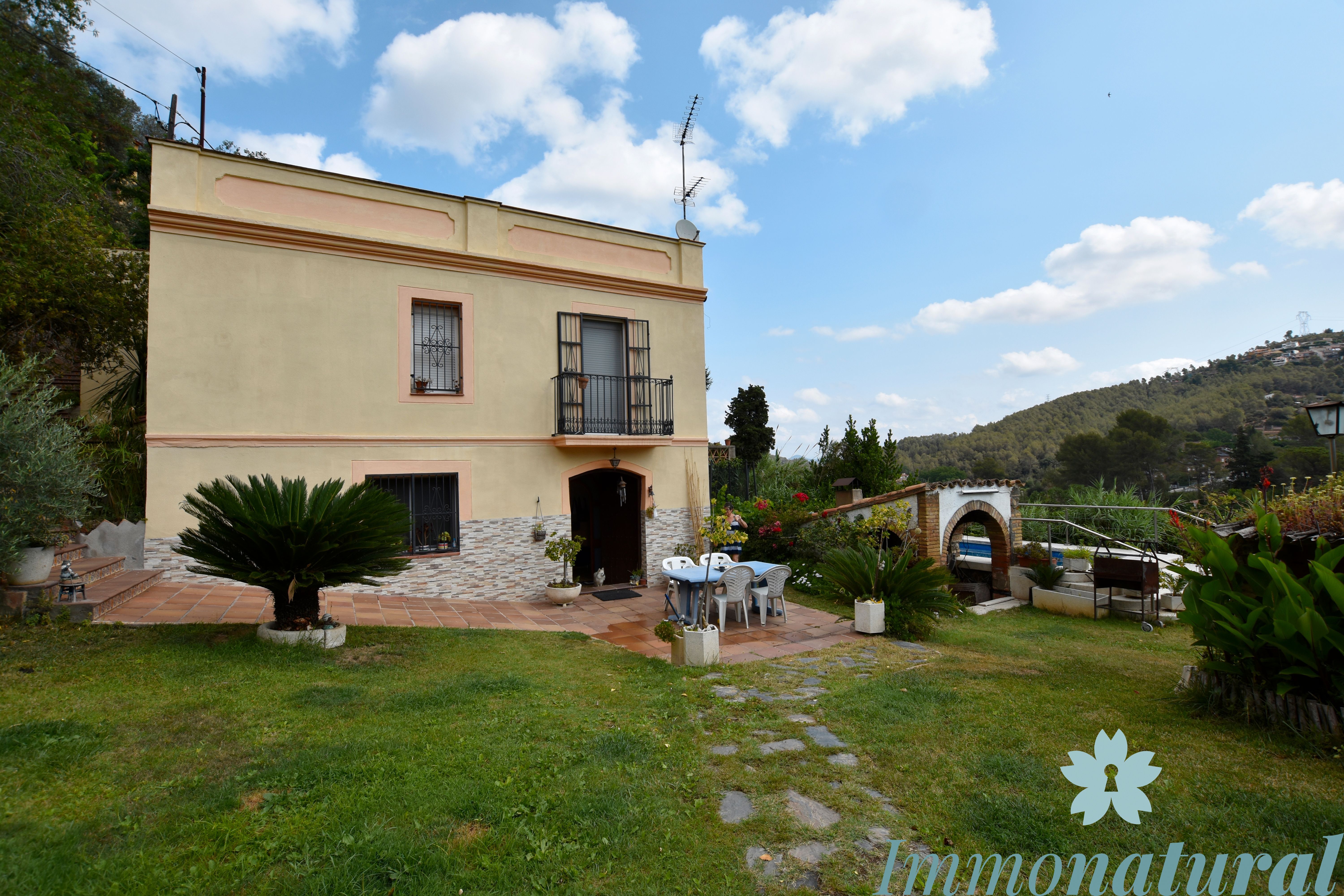 Jardí de Casa o xalet en venda en Torrelles de Llobregat amb Calefacció, Jardí privat i Parquet