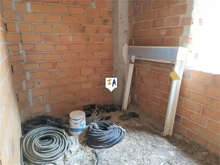 Casa adosada en venta en Iznájar