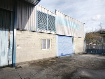 Nave industrial in vendita a Calle Eugenia de la Reguera 27