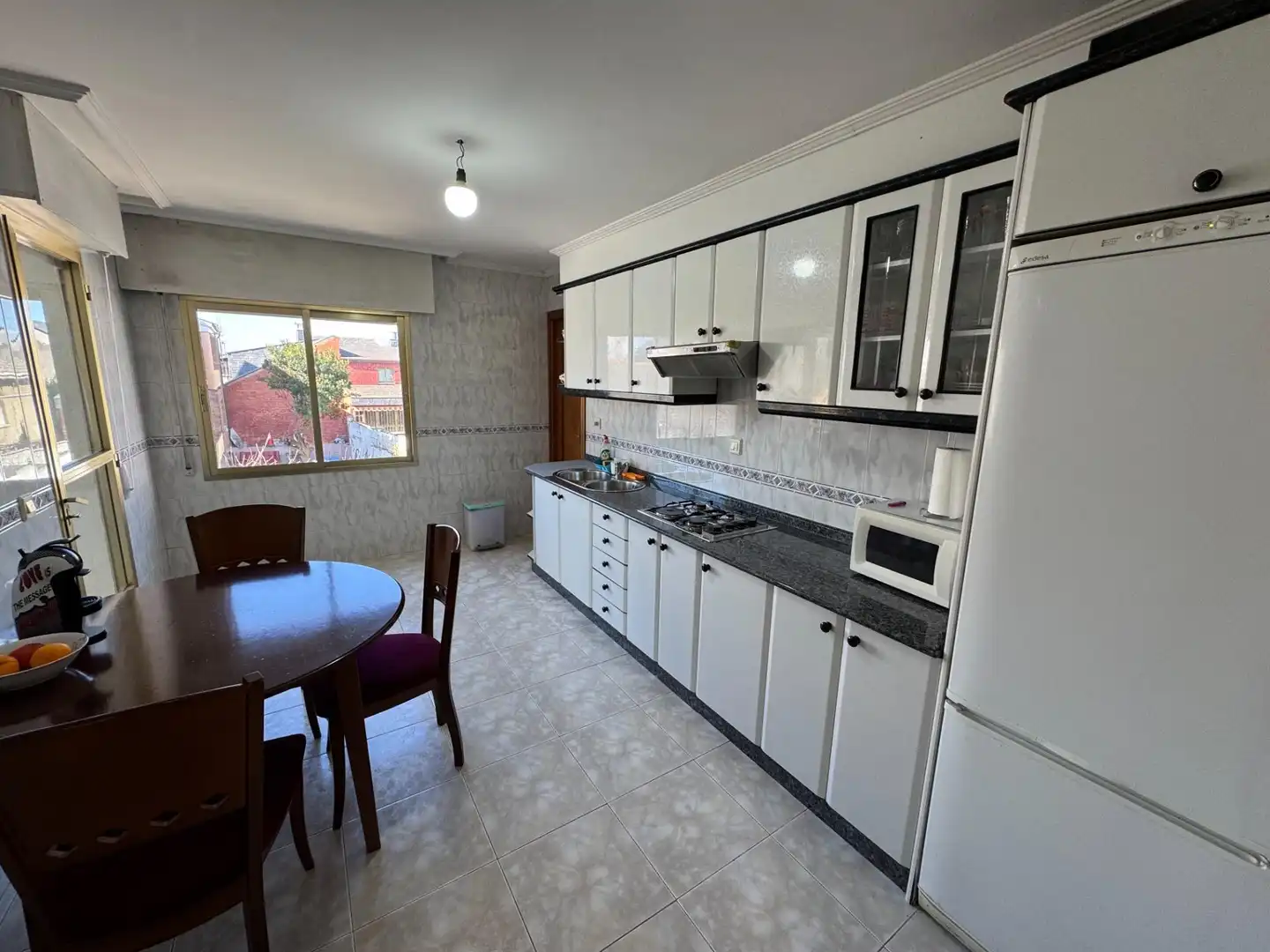 Cuina de Casa o xalet en venda en Ponferrada amb Aire condicionat, Calefacció i Terrassa