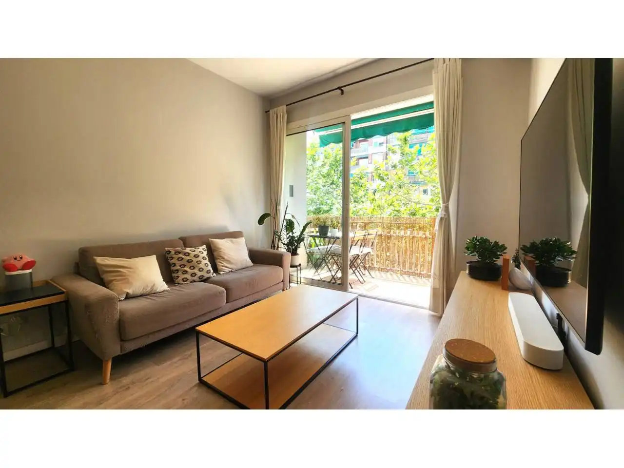 Exterior view of Flat for sale in Barcelona  with Air Conditioner, Parquet flooring and Terrace