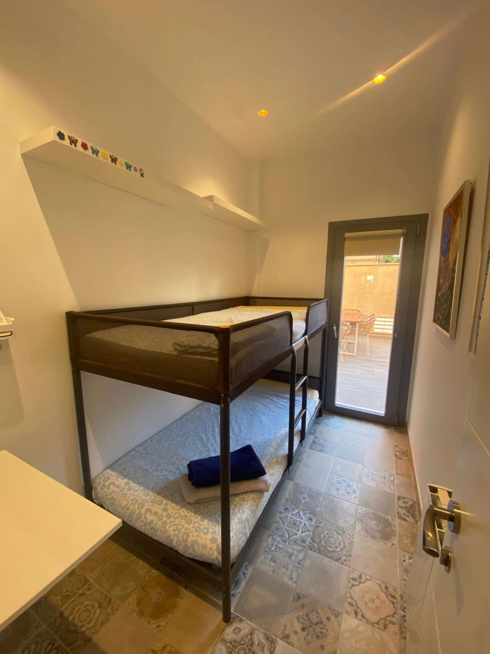 Balcony of Flat to share in  Palma de Mallorca  with Air Conditioner and Terrace