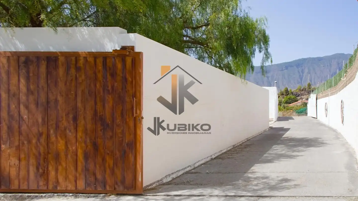 Exterior view of Houses for sale in Arafo  with Air Conditioner, Private garden and Terrace