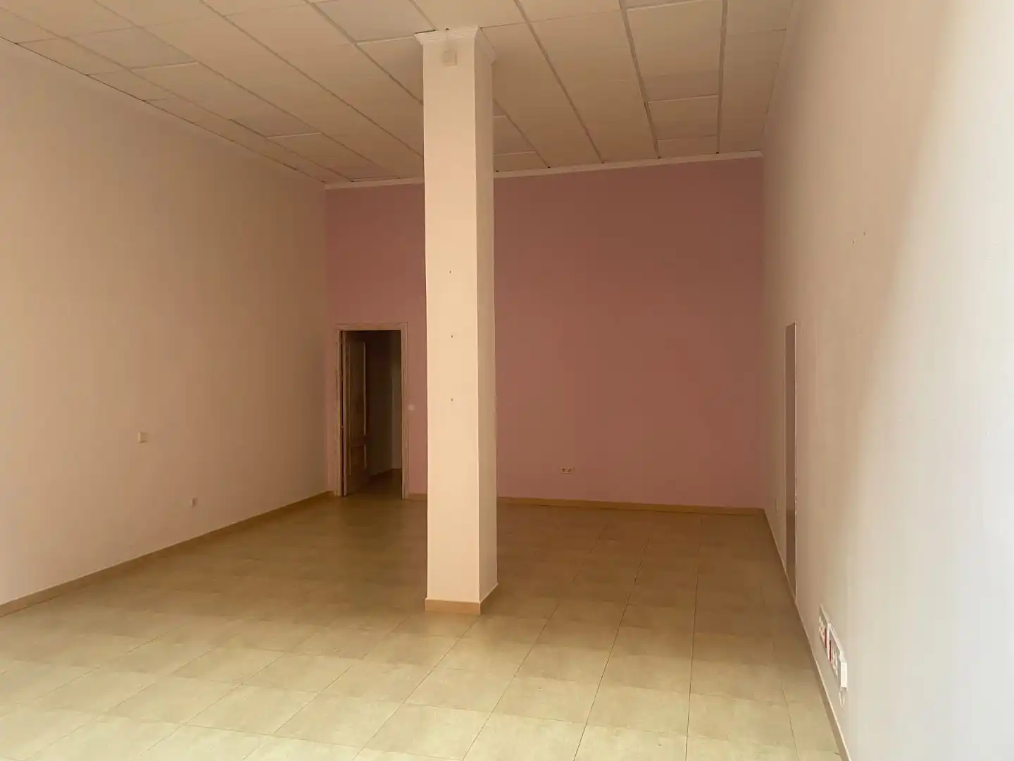 Commercial properties for rent in Madridejos  with Air Conditioner and Heating