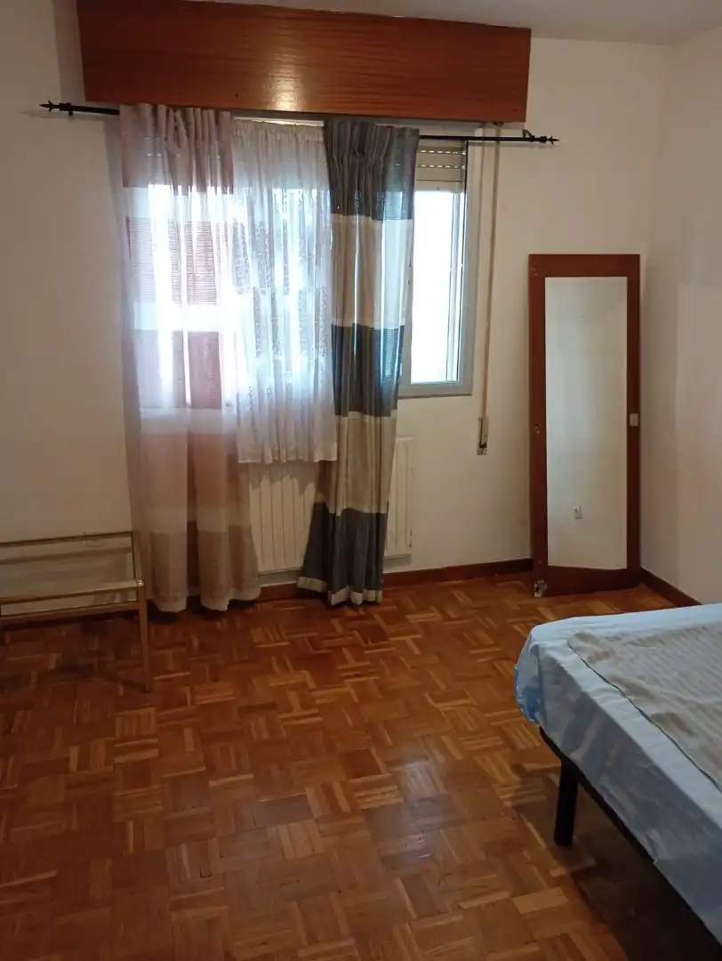 Dormitori de Pis en venda en Azuqueca de Henares amb Calefacció, Parquet i Terrassa