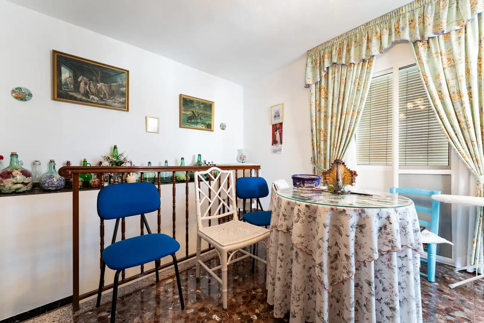 Esszimmer von Einfamilien-Reihenhaus zum Verkauf in Sayalonga mit Terrasse und Balkon
