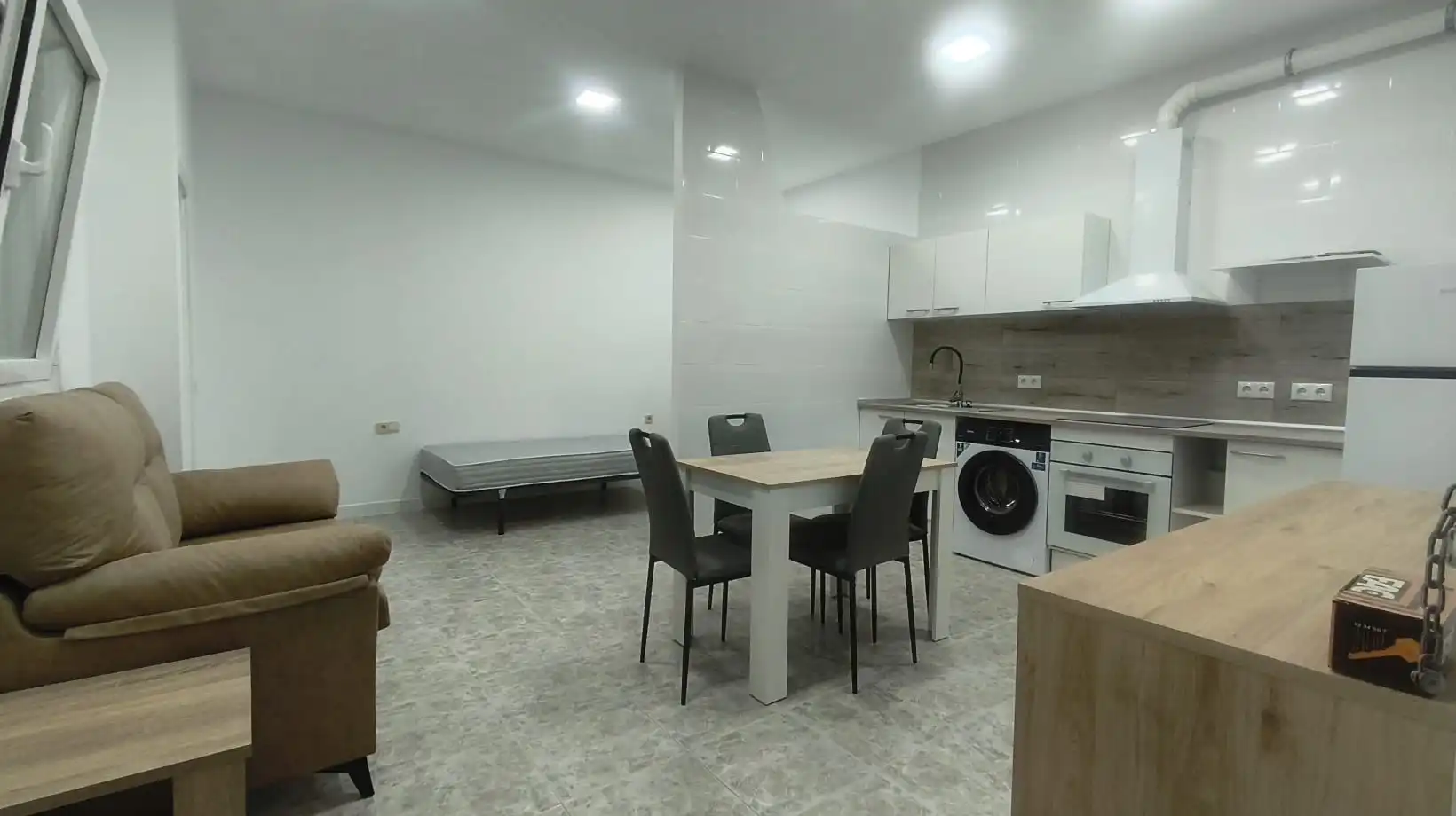 Sala d'estar de Loft de lloguer en Toledo amb Aire condicionat, Calefacció i Moblat