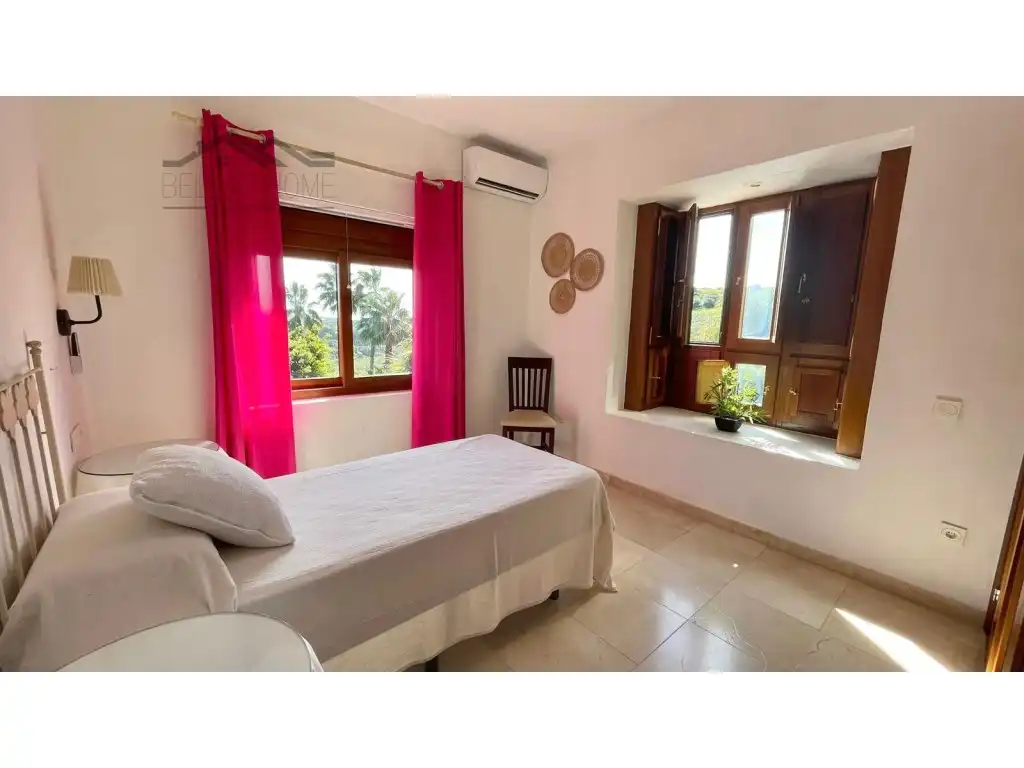 Dormitori de Casa o xalet en venda en Estepona