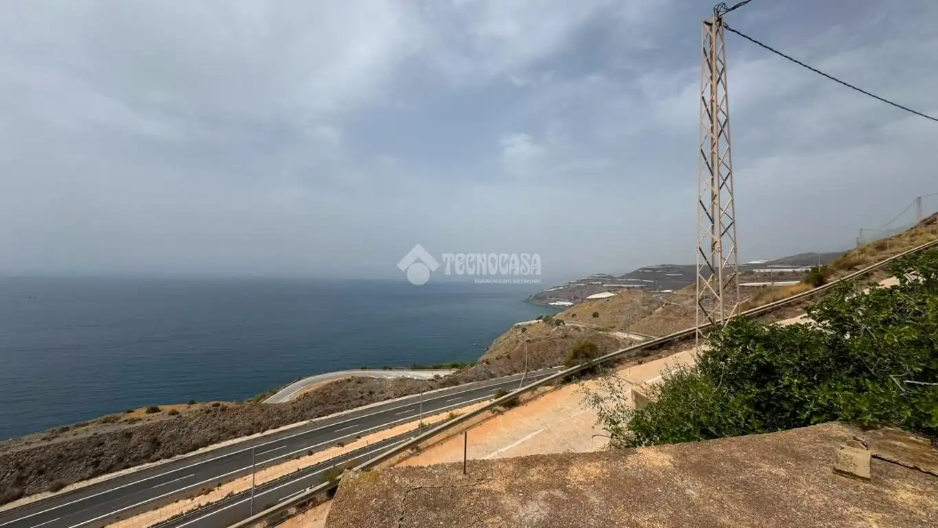 Terreno en venta en Albuñol