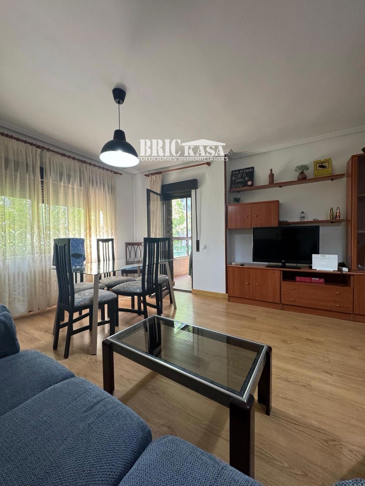 Vista exterior de Pis de lloguer en Cáceres Capital amb Calefacció