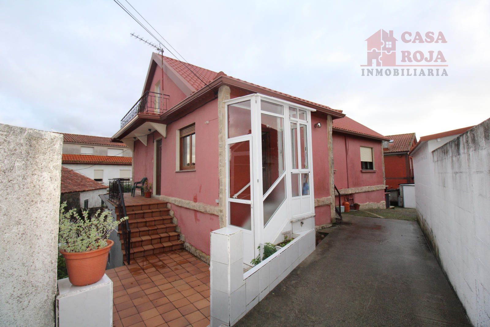 Exterior view of House or chalet for sale in Moaña  with Heating, Parquet flooring and Storage room