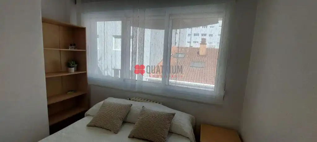Wohnung zur Miete in Rúa De Santiago Del Estero, Ensanche - Sar