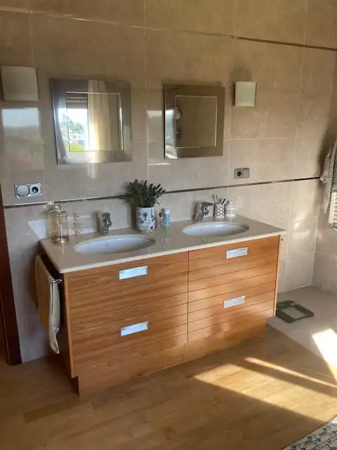 Baño de Casa o chalet en venta en Carballo con Calefacción, Jardín privado y Parquet
