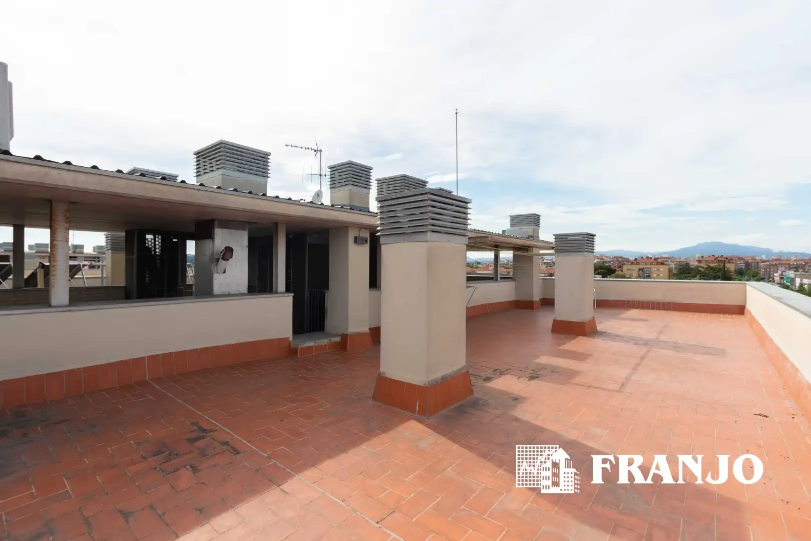Terraza de Piso en venta en Barberà del Vallès con Aire acondicionado, Calefacción y Trastero