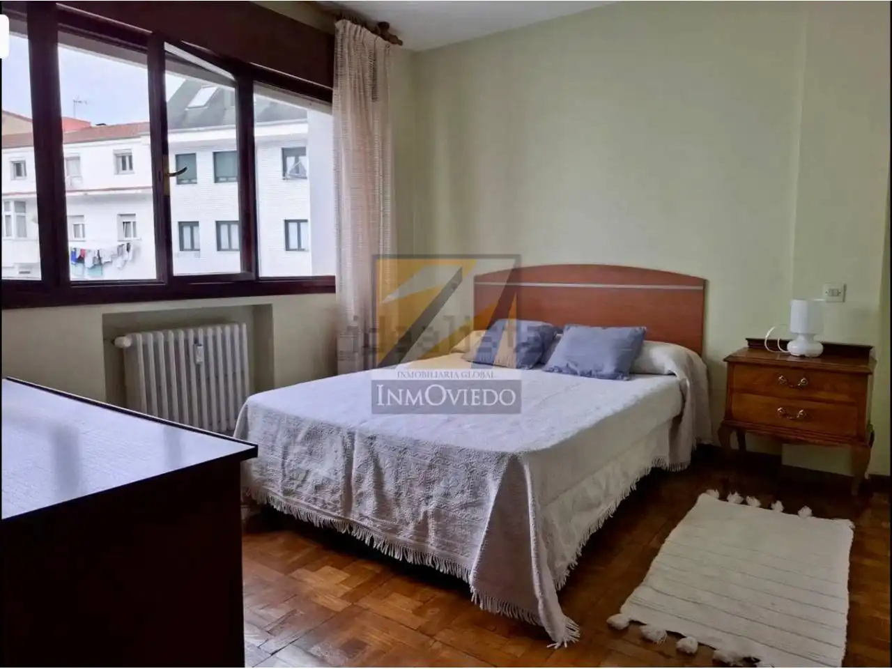 Habitación de Piso en venta en Oviedo  con Calefacción, Parquet y Amueblado