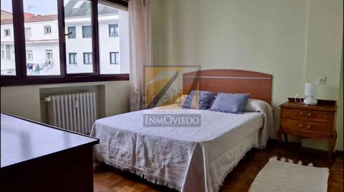 Foto 3 de Piso en venta en Calle Santa Eulalia de Mérida, Buenavista, Oviedo