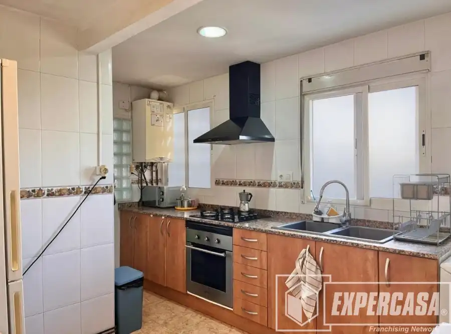 Kitchen of Flat for sale in Valencia  with Heating
