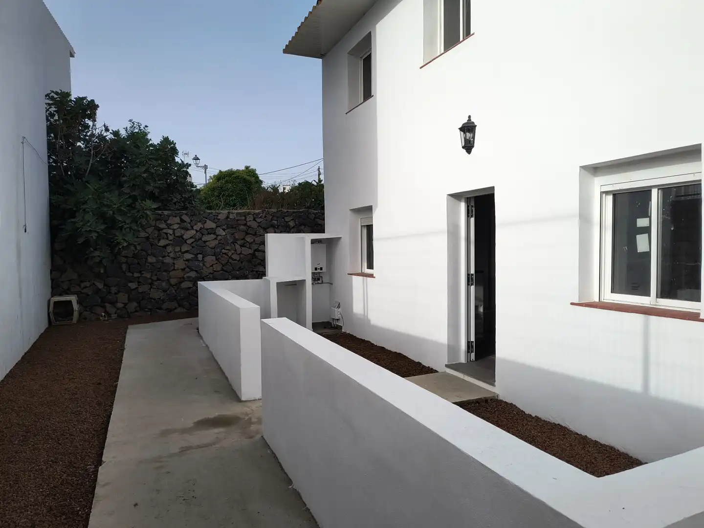 Vista exterior de Casa adosada de alquiler en La Matanza de Acentejo con Jardín privado, Terraza y Microondas
