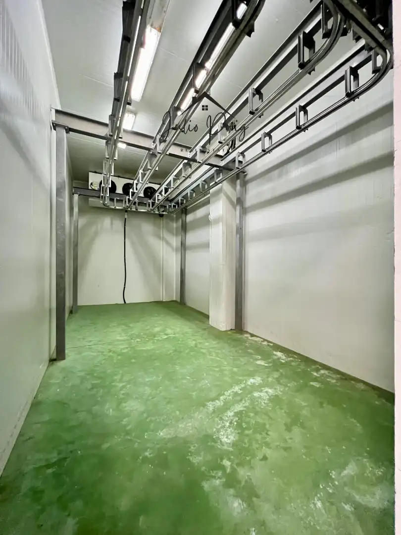 Industriegebäude zum Verkauf in Coria del Río, imagen 23