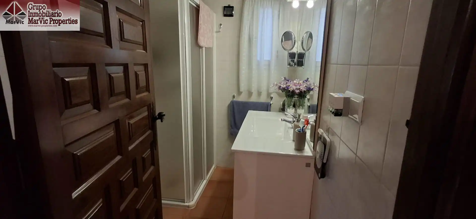 Bany de Casa o xalet en venda en Benidorm amb Aire condicionat, Jardí privat i Terrassa
