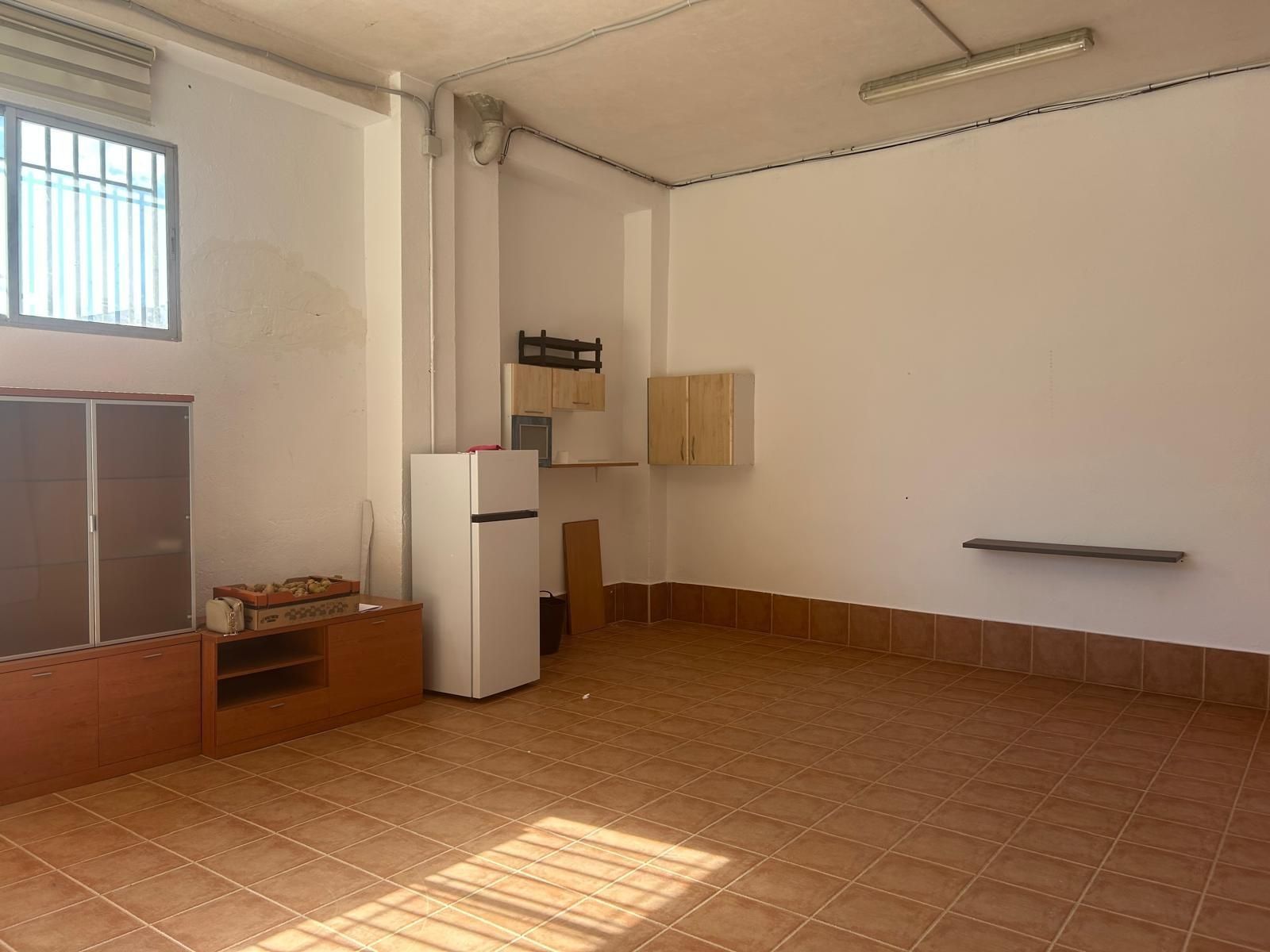 Kitchen of Premises to rent in Paiporta