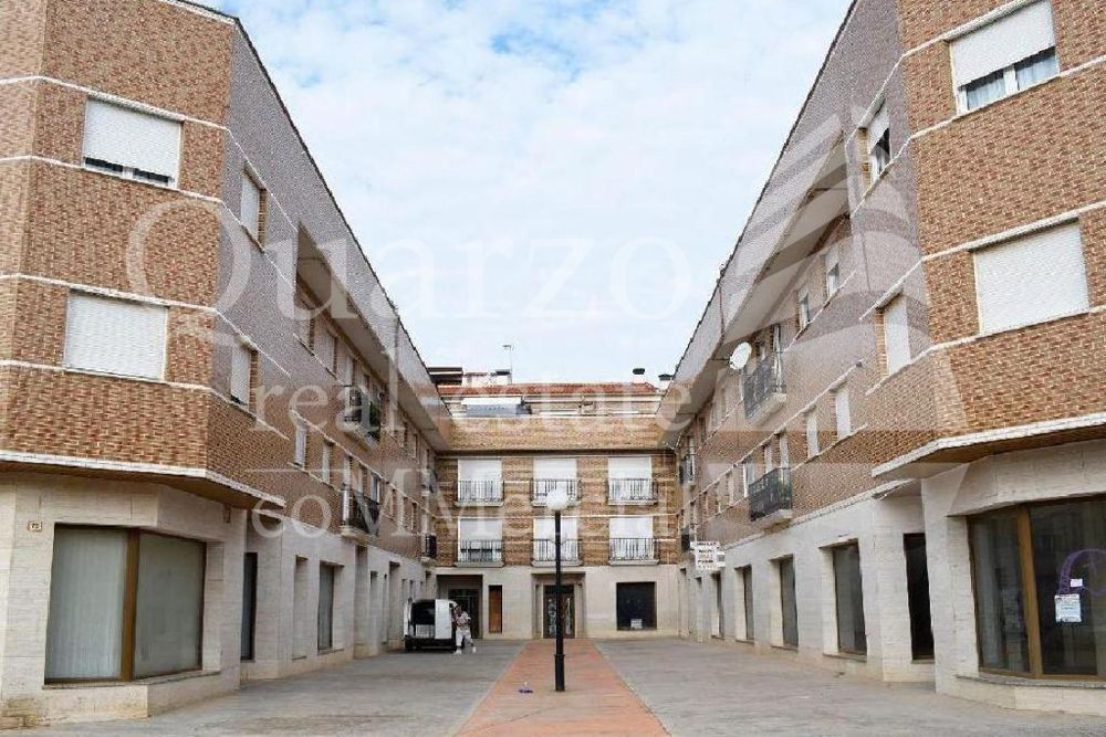 Exterior view of Garage for sale in Quintanar del Rey