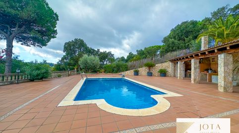 CASA DE 6 HABITACIONES CON PISTA DE TENIS PISCINA Y 2 GARAJES, imatge 3
