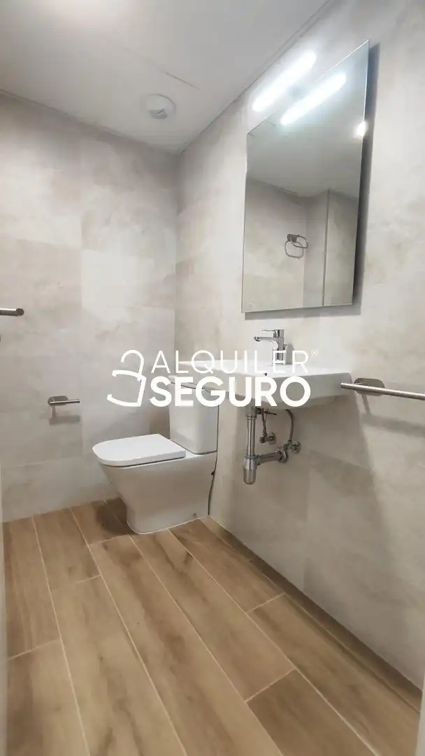 Bathroom of Flat for rent in Simat de la Valldigna  with Air Conditioner, Heating and Terrace