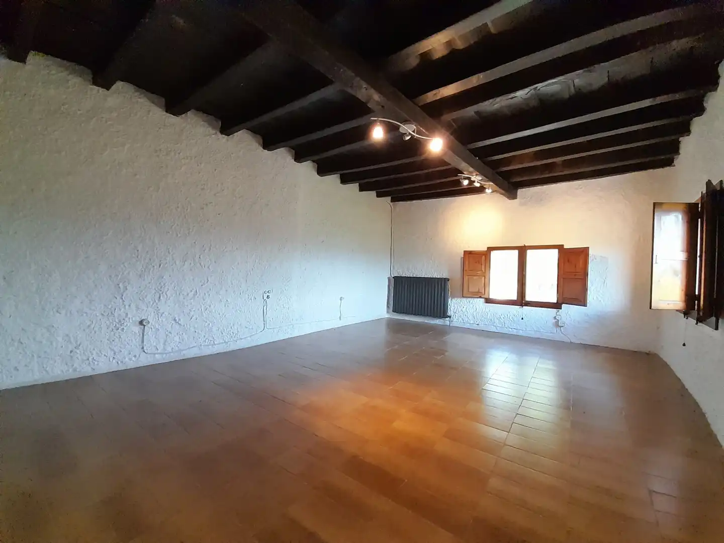 Comedor de Finca rústica en venta en La Vall de Bianya con Calefacción, Terraza y Trastero