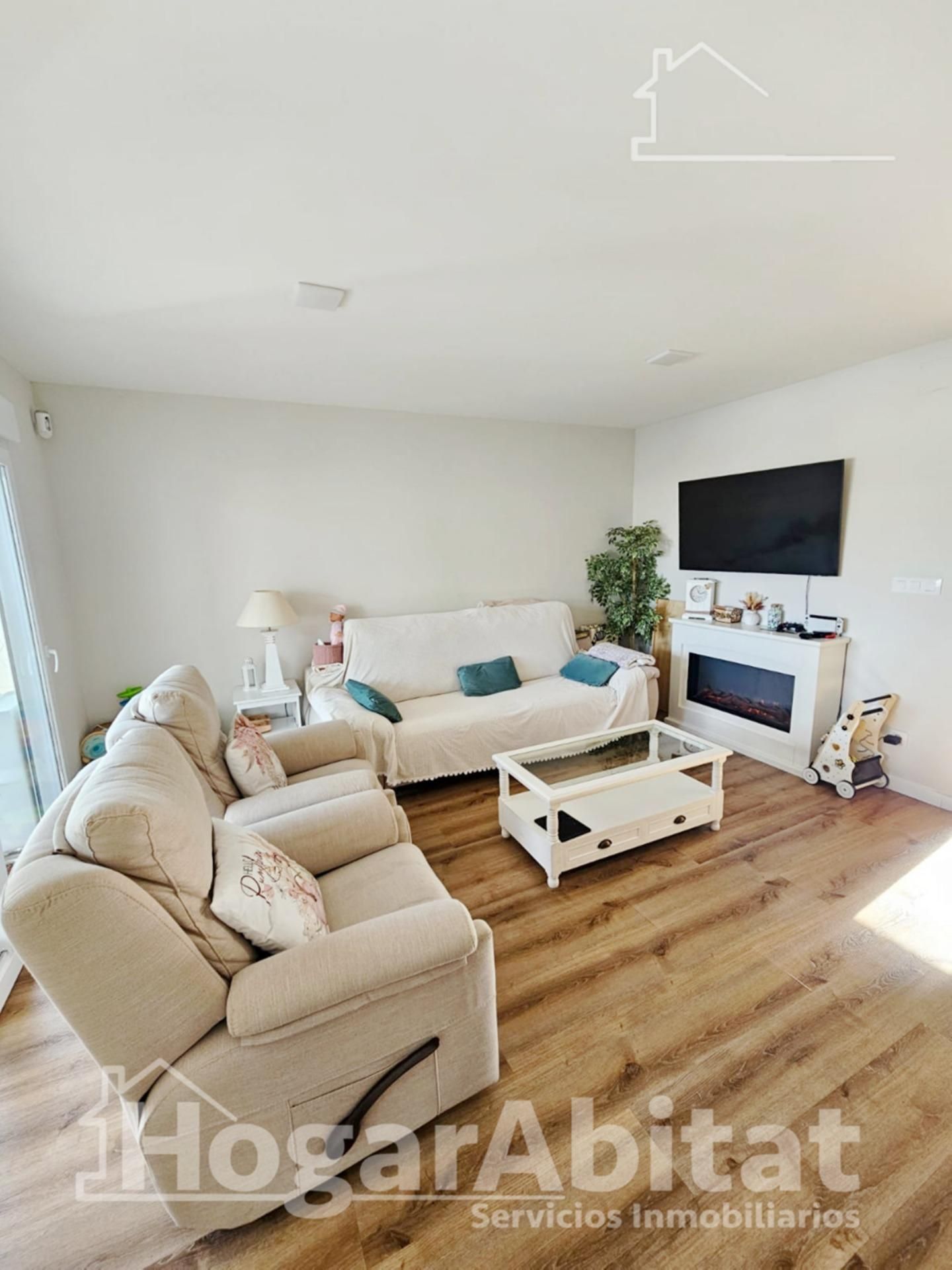 Sala d'estar de Casa o xalet en venda en Almazora / Almassora amb Aire condicionat, Terrassa i Traster