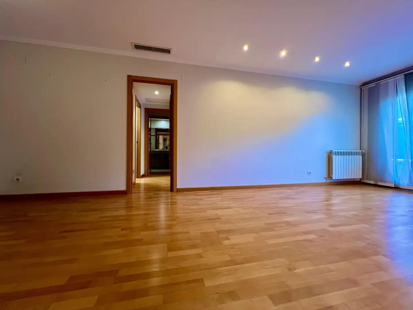 Planta baja de alquiler en Núcleo Urbano