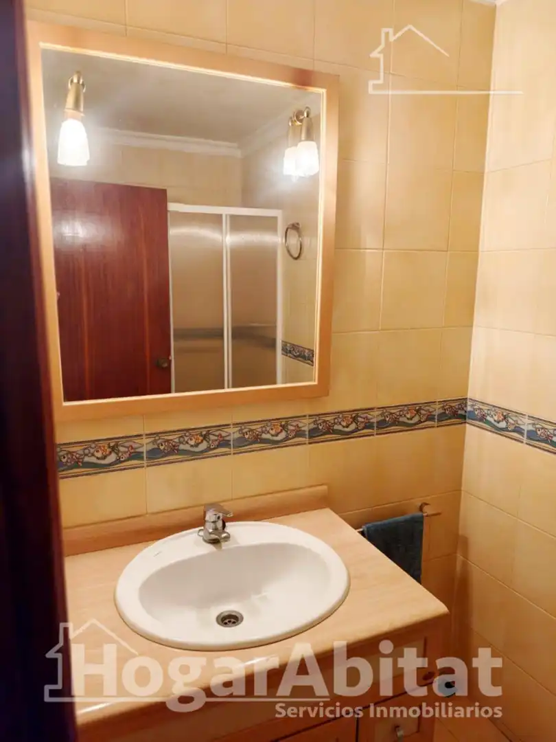 Bany de Pis en venda en Castellón de la Plana / Castelló de la Plana amb Jardí privat i Balcó