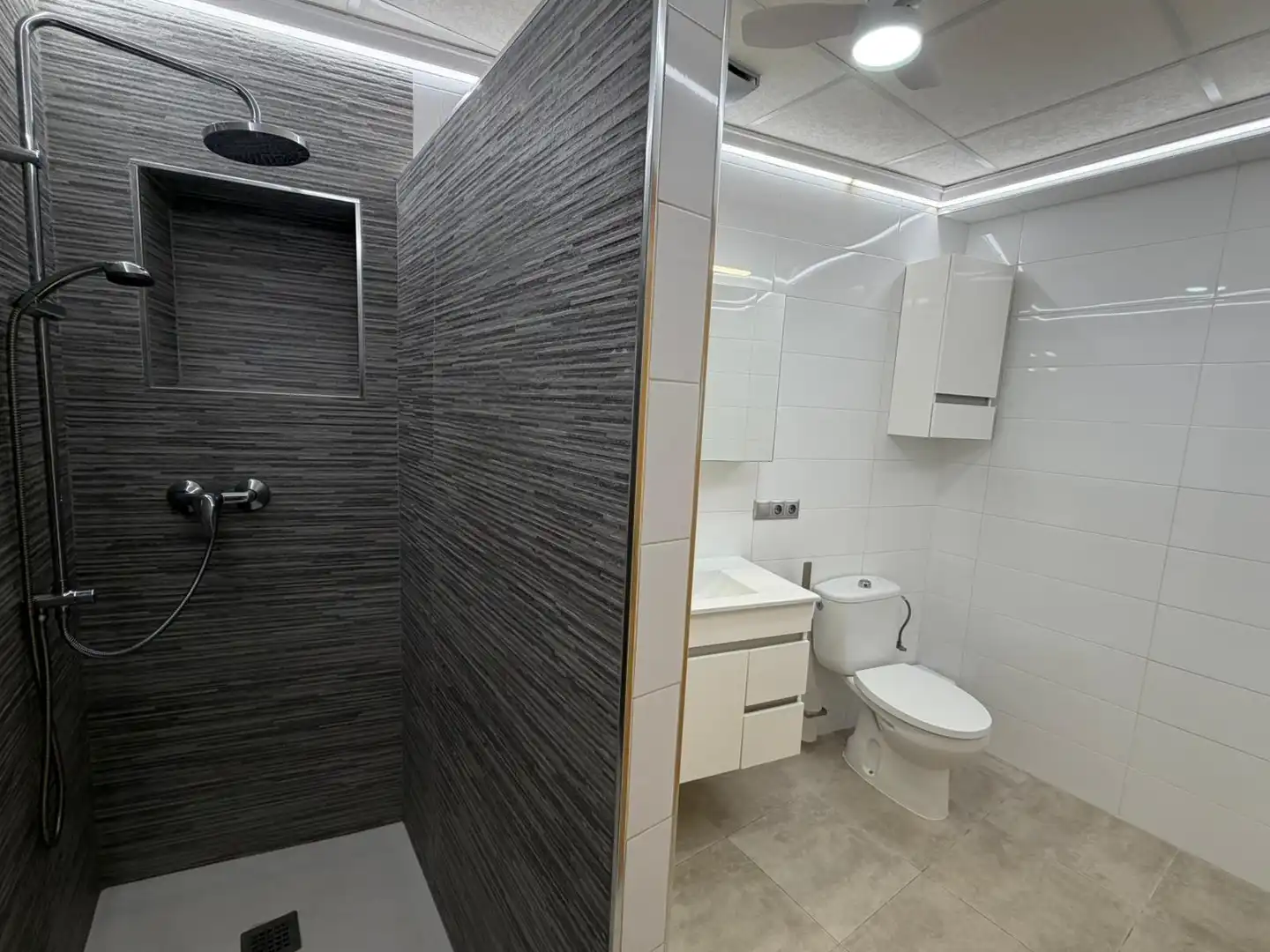 Baño de Casa o chalet en venta en Almoradí con Aire acondicionado, Terraza y Trastero