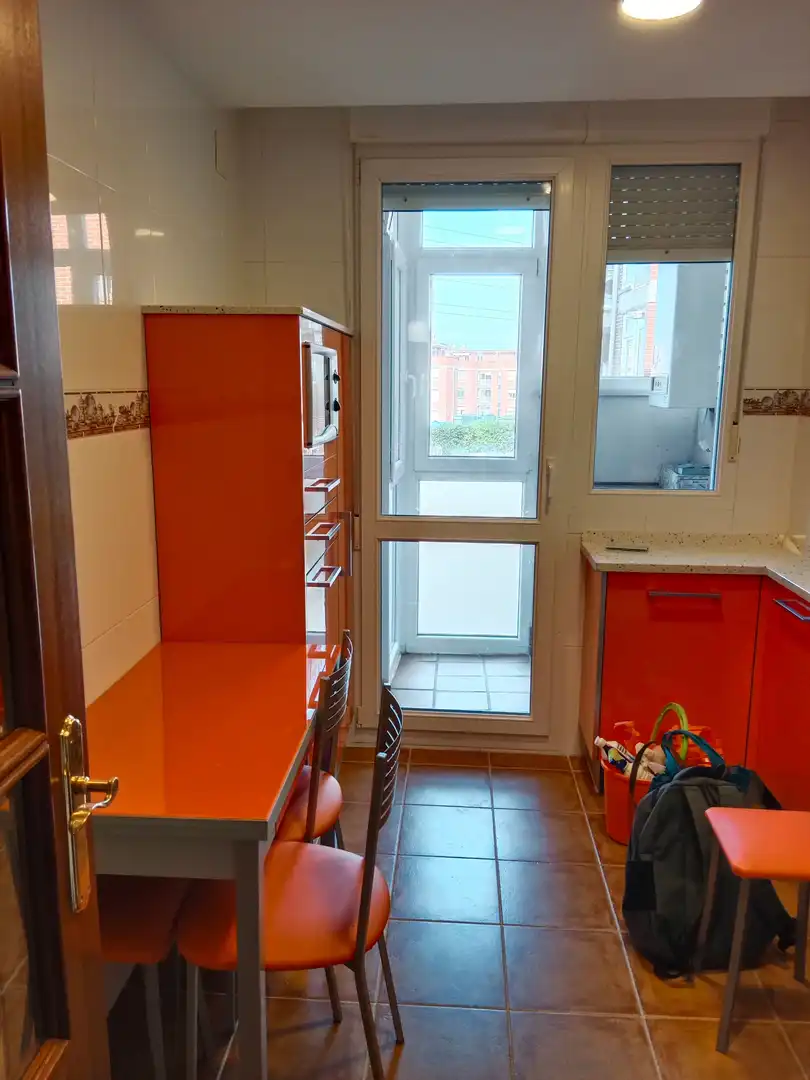 Küche von Wohnung zur Miete in Santa Cruz de Bezana