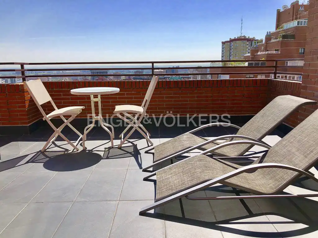 Terrace of Attic for sale in Madrid  with Air Conditioner, Heating and Private garden