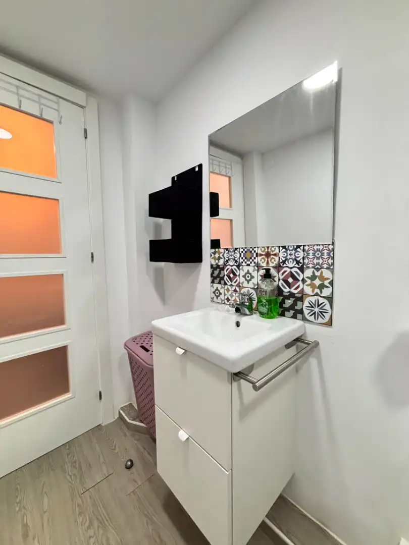 Bathroom of Flat for rent in Madrid  with Air Conditioner, Heating and Furnished